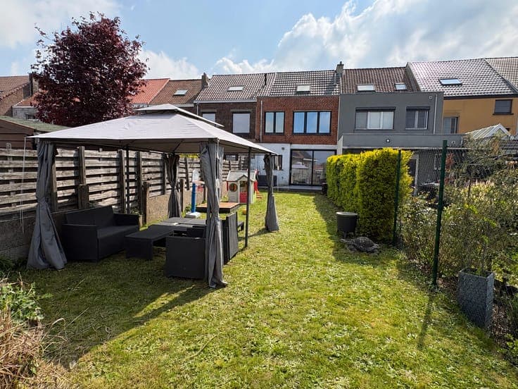 FULLY MOVE-IN READY house with garage and sunny garden