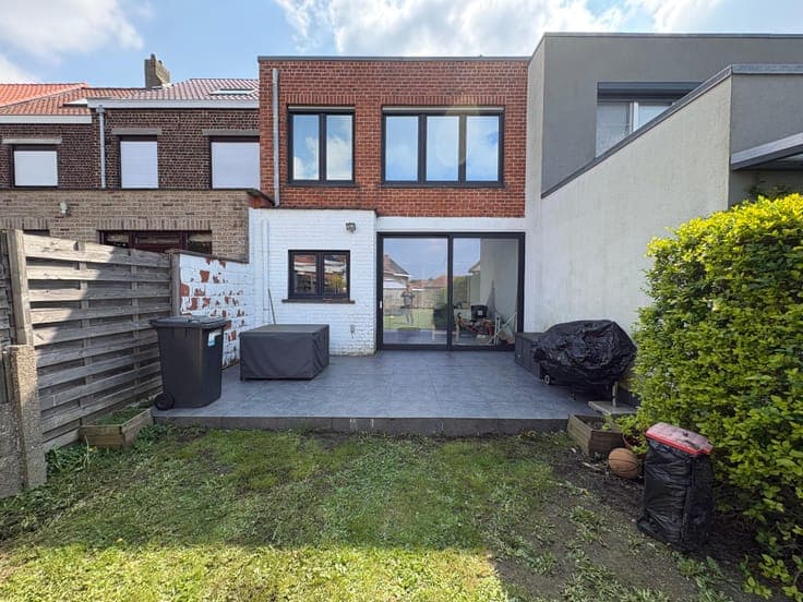 FULLY MOVE-IN READY house with garage and sunny garden