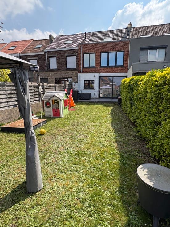 FULLY MOVE-IN READY house with garage and sunny garden