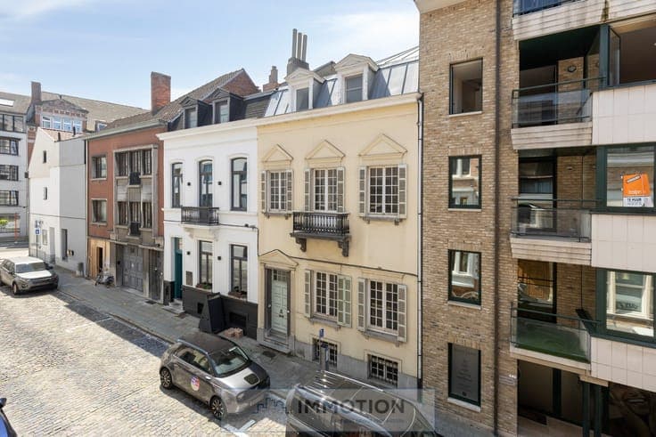 Charmante te renoveren burgerwoning te koop in Kortrijk