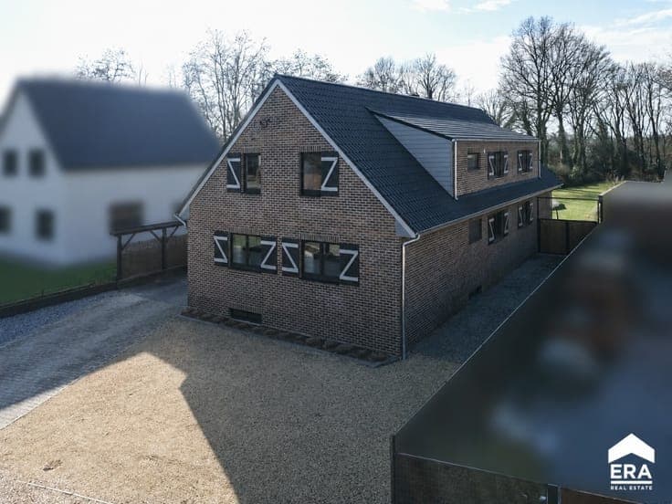 Spacious dual-home in quiet street, Genk