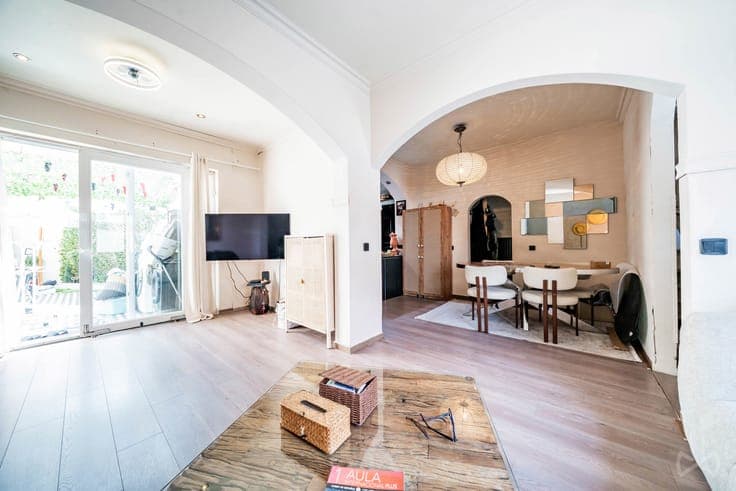 Don't miss this opportunity in Anderlecht—a 5-bedroom home!