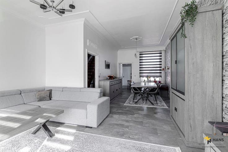 Bel-etage (181 m²) met 3 slaapkamers en buitenruimte (30 m²)