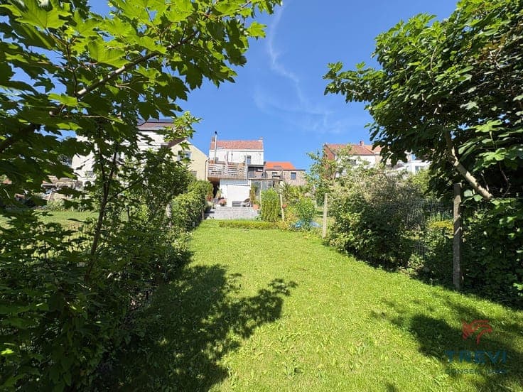 Jolie maison toute rénovée avec terrasse et jardin