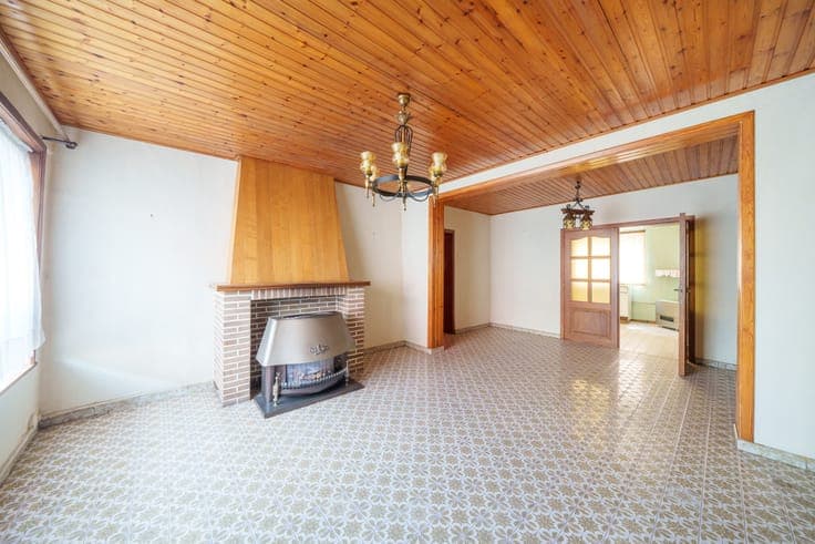 House in Fontaine-l'Évêque