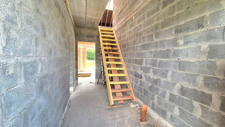 Exclusieve ruwbouw villa met 4 slaapkamers op residentiël...
