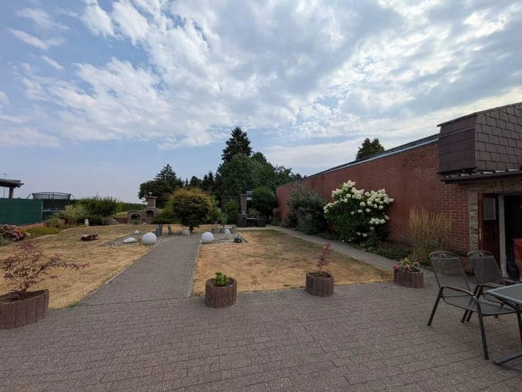 Sale - House Raeren - 440,000 €