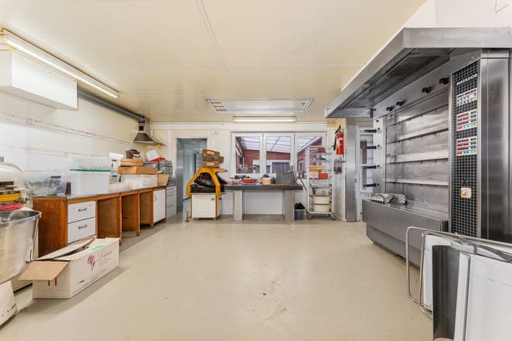 Woning (4slpk) met winkel en atelier!