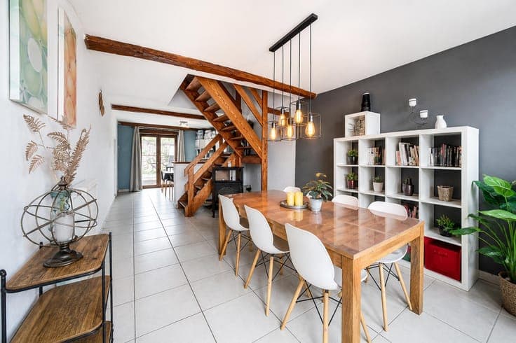 Charming 3-bedroom home with terrace in Vodelée