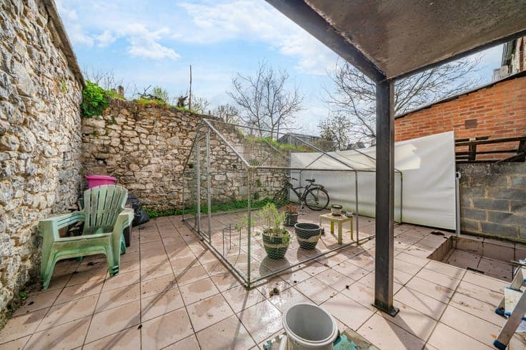 Charming 3-bedroom home with terrace in Vodelée