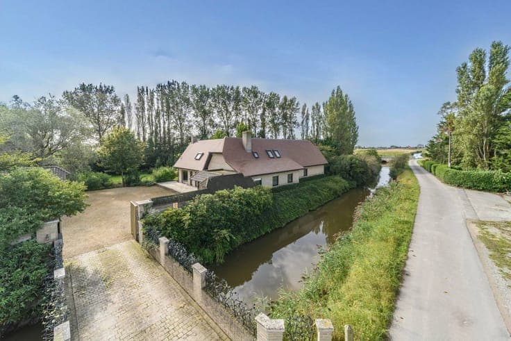 Exclusive house on 2ha for sale in Diksmuide