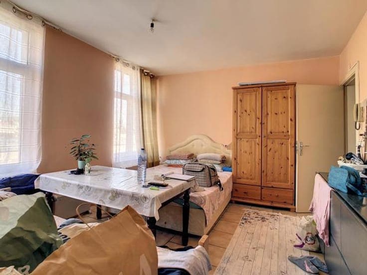 House of report ( commercial first floor + 3 units)