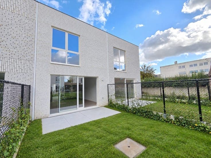 Te koop: nieuwbouwwoning met 4 slaapkamers in Erembodegem...