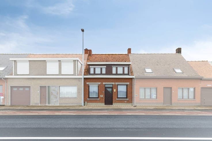 House for sale in Woesten with 3 bedrooms, garage and garden