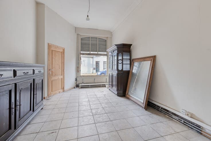 Renovation property on prime commercial location in Diest