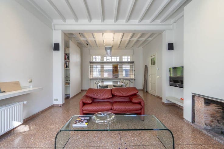 Beautiful charming home near the municipal park