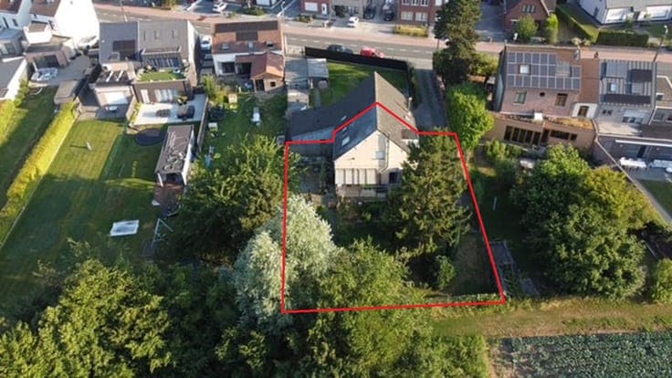Unique and quietly located house to renovate