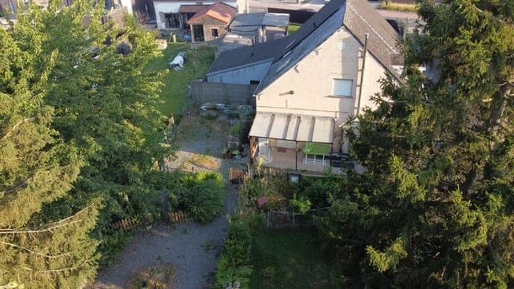 Unique and quietly located house to renovate