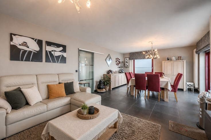Ruime vrijstaande woning met 3 slaapkamers, keuken, badka...
