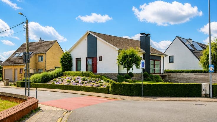 Ruime vrijstaande woning met 3 slaapkamers, keuken, badka...