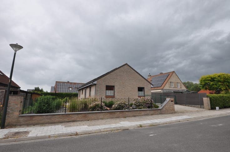 Alleenstaande woning te Oudenburg !