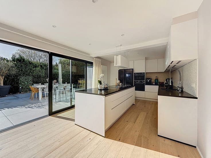 GRIMBERGEN - Exceptional villa of +/- 330 m²
