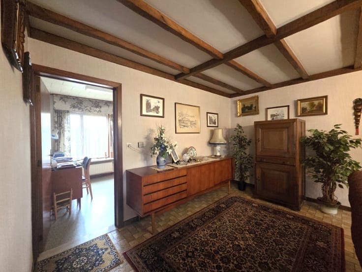 RUIME BUNGALOW MET UITZONDERLIJK POTENTIEEL TE OOSTAKKER