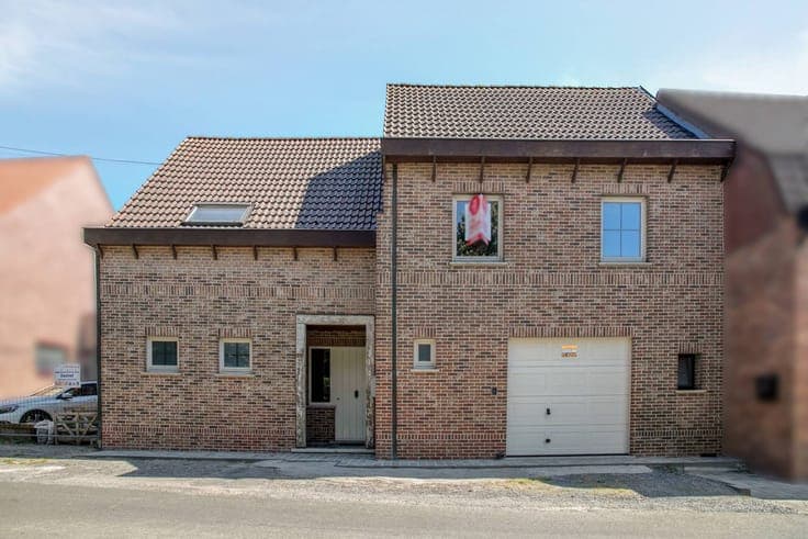 FOR SALE: Ready to move in family home in Harelbeke (Hulste)