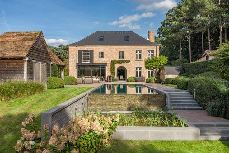 Exclusive home of 459 m² in Herentals