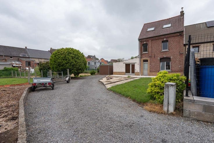 Semi-open house with spacious garden in Appelterre (Ninove)