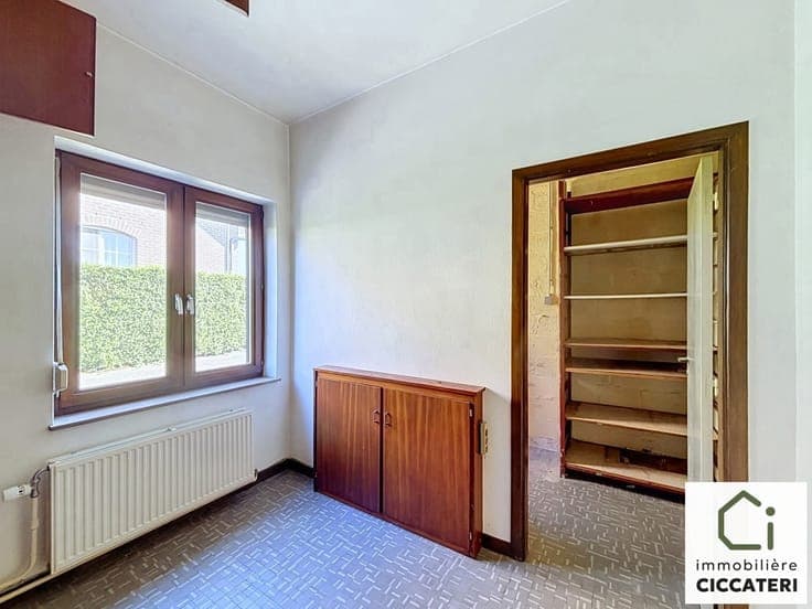 Semi-detached house with terrace, garden and garages in Flém