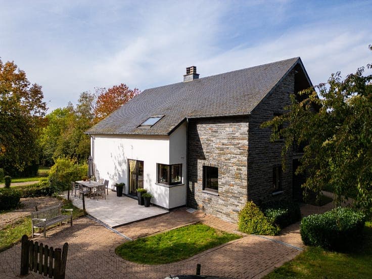 5-bedroom villa in Gouvy with 50 ares
