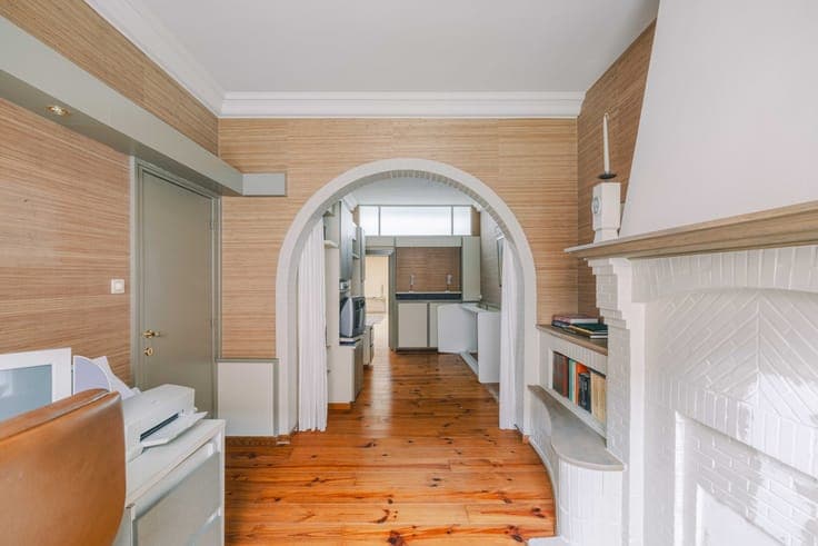 Verzorgde en ruime rijwoning met atelier in Sint-Niklaas