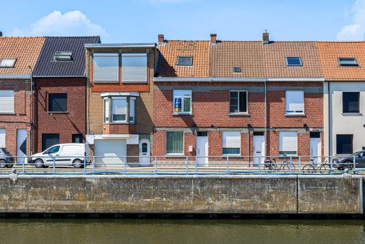 House with 2 bedrooms, attic and garden on the Leie in Mene
