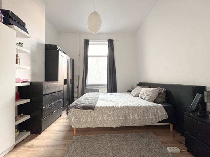 SINGLE-FAMILY HOUSE CONVERTED INTO 5 APARTMENTS