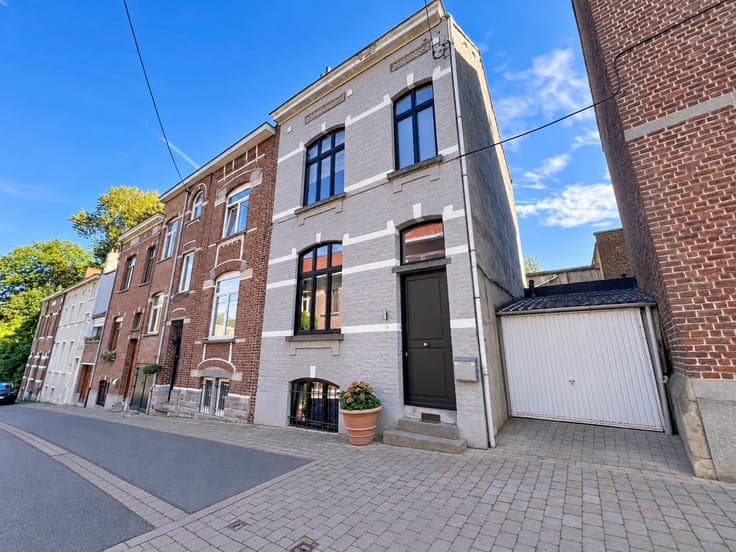 Charming character home in the heart of La Hulpe