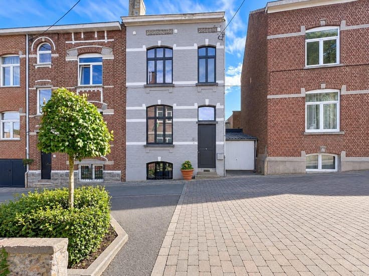 Charming character home in the heart of La Hulpe