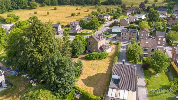 CHARMANTE MAISON - 4 CHAMBRES - GRAND JARDIN 1200M2 - GARAGE