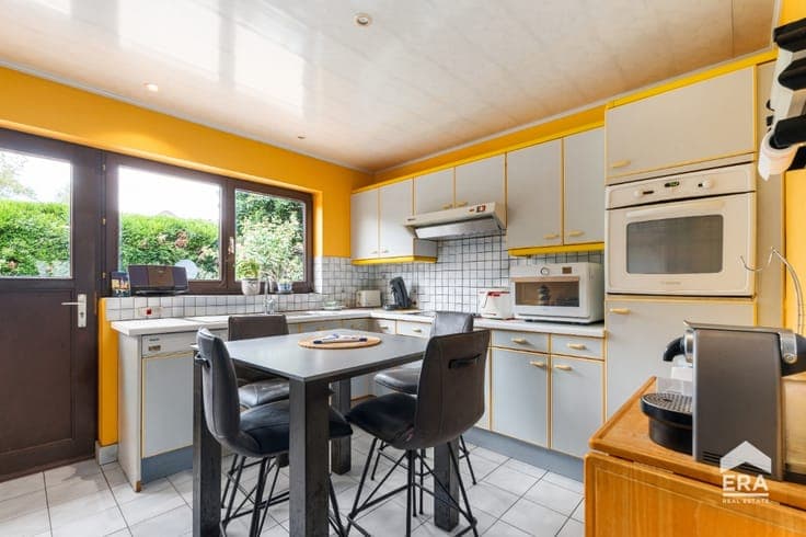 House in Sint-Pieters-Leeuw