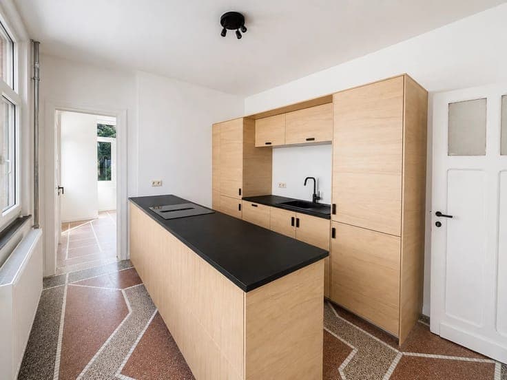 Sale - House Mons - 325,000 €
