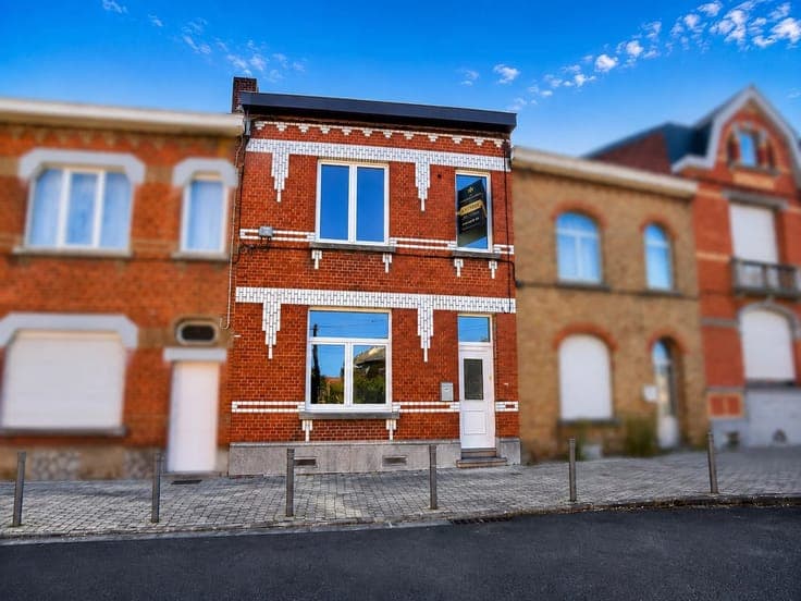 Sale - House Mons - 325,000 €