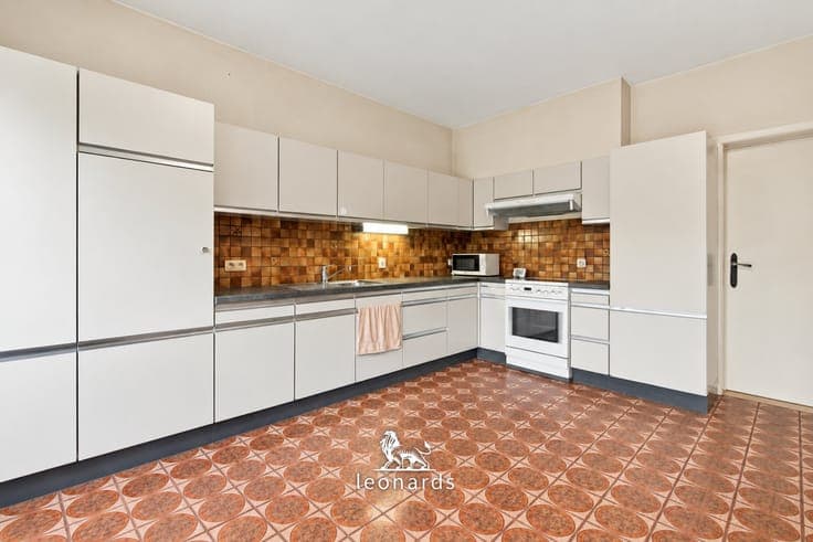 Spacious townhouse by Geitenpark in Roeselare
