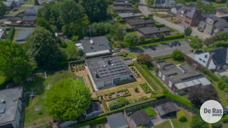 MASSEMEN - Goed onderhouden bungalow op een rustige locatie