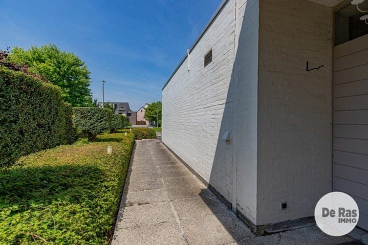 MASSEMEN - Goed onderhouden bungalow op een rustige locatie