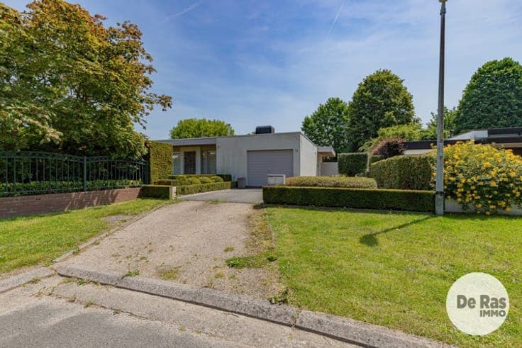 MASSEMEN - Goed onderhouden bungalow op een rustige locatie
