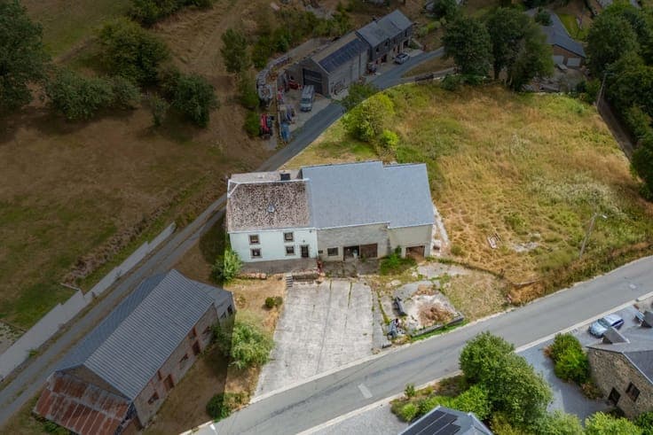 3-Bedroom House with Barn and 31-are Lot in Sainte-Ode