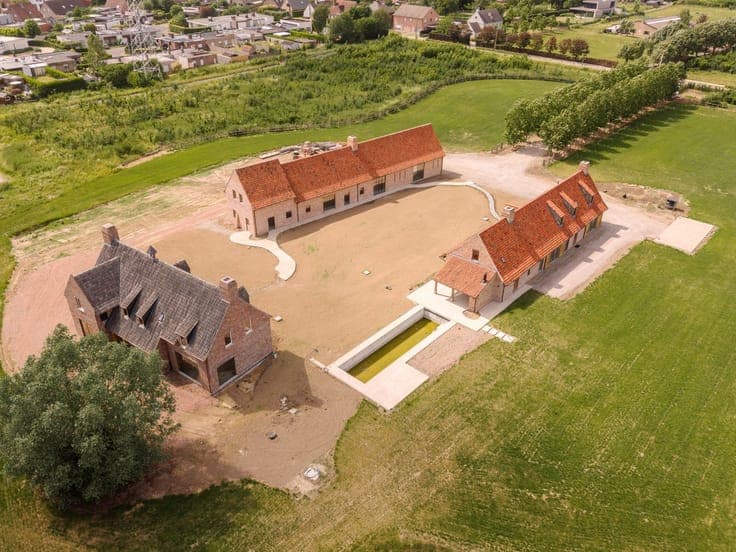 Exceptional new farm on more than 2 hectares in Roeselare