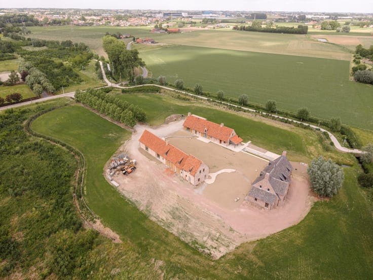 Exceptional new farm on more than 2 hectares in Roeselare