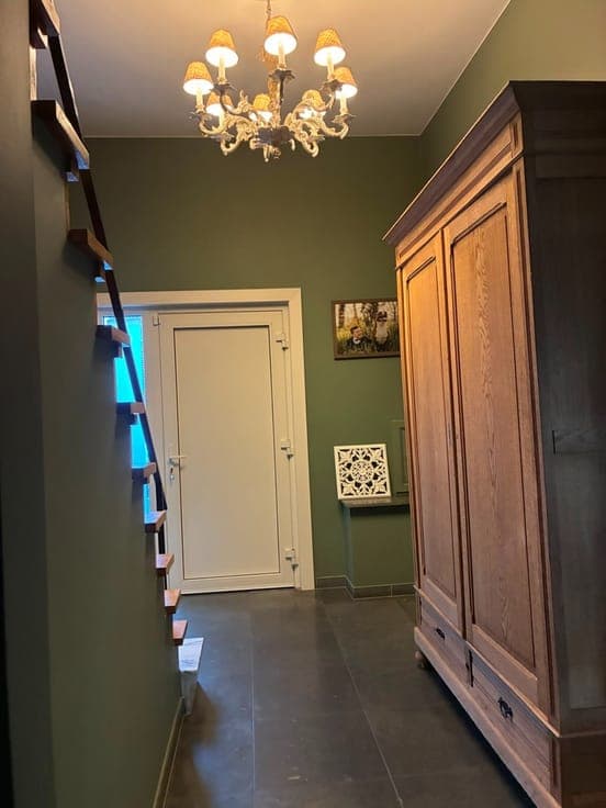 Instapklare woning 4 slaapkamers met uitzonderlijk ruime ...