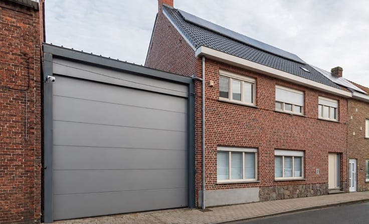 Instapklare woning 4 slaapkamers met uitzonderlijk ruime ...